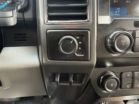 Used 2019 Ford F250 XLT w/ Snow Plow Prep Package image 24