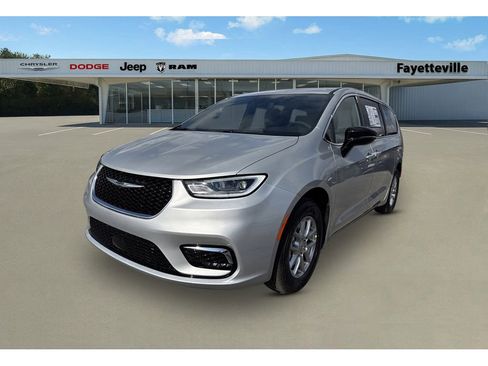 New 2026 Chrysler Pacifica Select FWD image 7