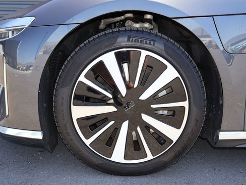 Used 2024 Lucid Air Touring AWD/4WD image 30