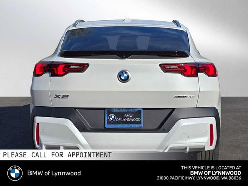 New 2026 BMW X2 xDrive28i w/ Technology Package AWD/4WD image 4
