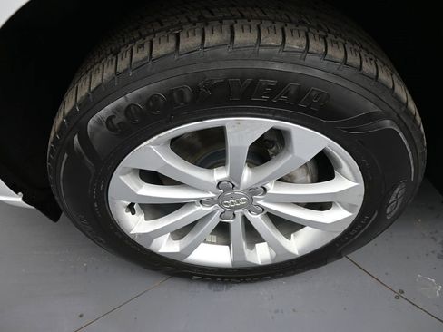 Used 2016 Audi Q5 2.0T Premium Plus w/ Technology Package image 14