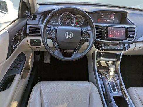 Used 2016 Honda Accord EX-L image 16