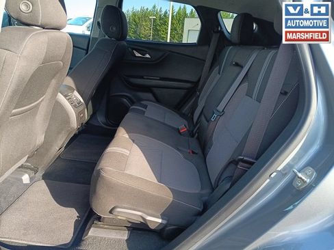 Used 2025 Chevrolet Blazer LT AWD/4WD image 18