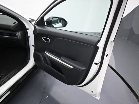 Used 2025 Kia K4 GT-Line w/ GT-Line Sunroof Package image 7