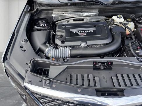 Used 2025 Cadillac XT4 Premium Luxury image 29