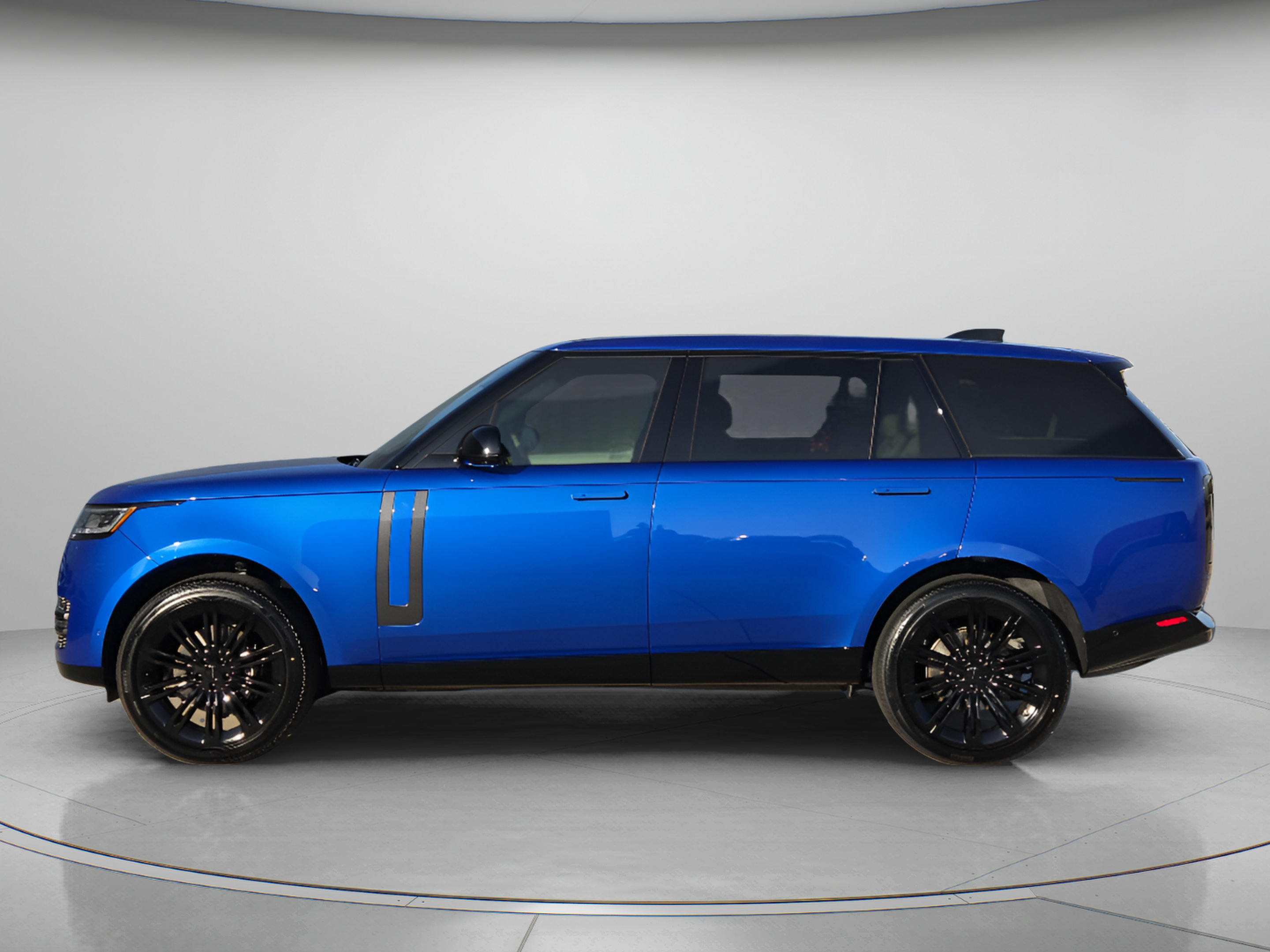 New 2026 Land Rover Range Rover Long Wheelbase SE AWD/4WD image 2