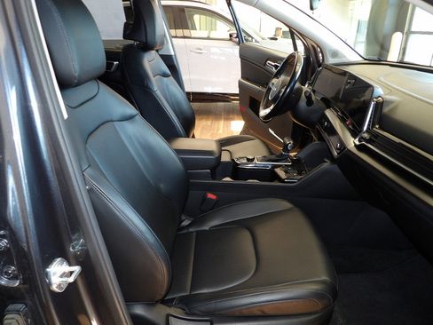 Used 2023 Kia Sportage EX FWD image 14