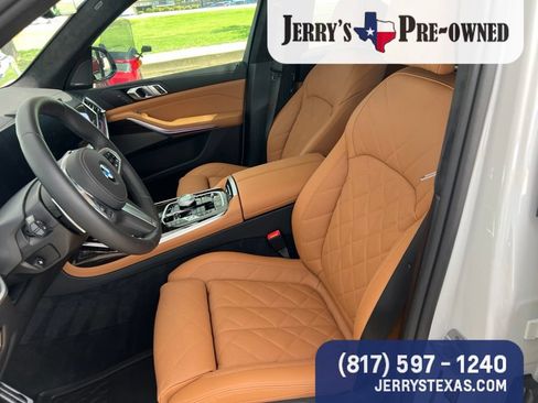 Used 2026 BMW X7 xDrive40i w/ M Sport Package AWD/4WD image 11