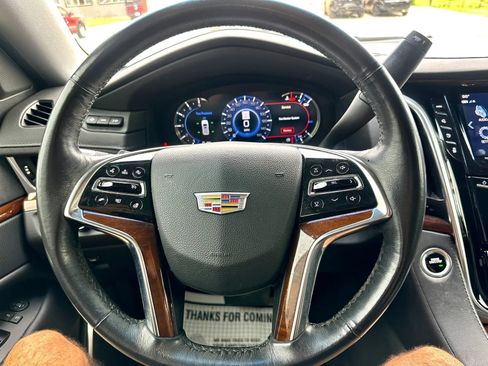 Used 2019 Cadillac Escalade Premium Luxury w/ Escalade Sport Edition AWD/4WD image 35