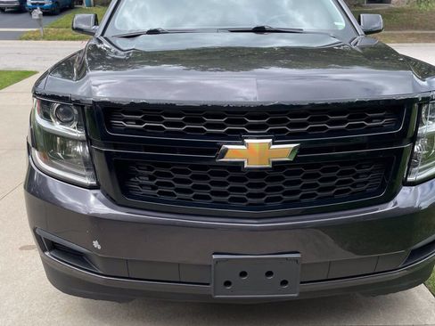 Used 2018 Chevrolet Suburban LT RWD image 4