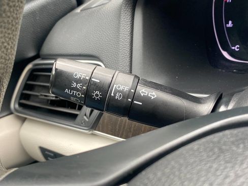 Used 2018 Honda Accord EX image 26