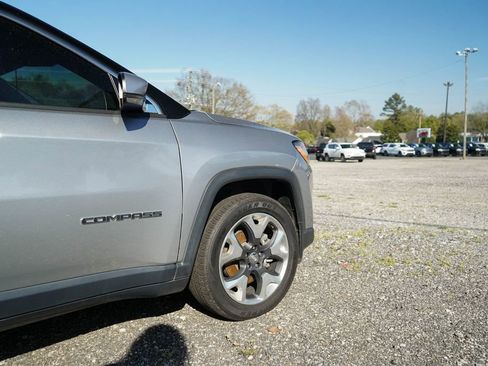 Used 2019 Jeep Compass Limited w/ Safety & Security Group image 12