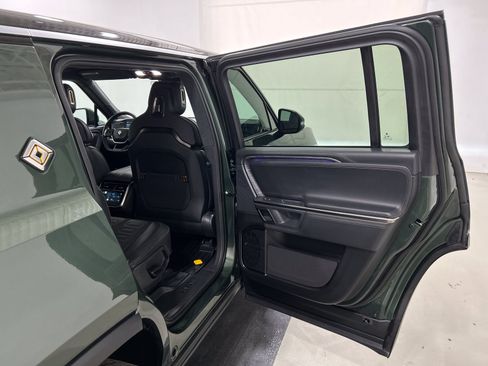 Used 2024 Rivian R1S Adventure AWD/4WD image 19