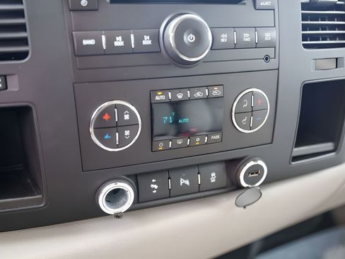 Used 2013 Chevrolet Silverado 1500 LT RWD image 20