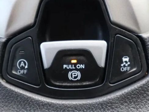 Used 2018 Jeep Compass Sport FWD image 4