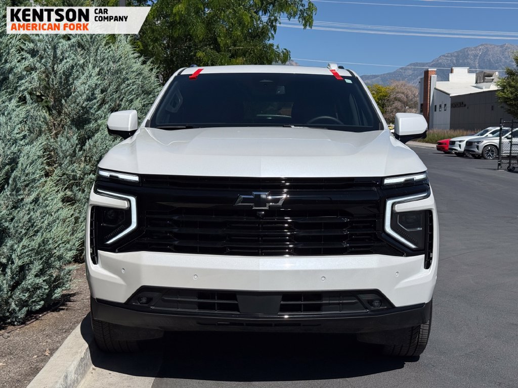 Used 2025 Chevrolet Suburban RST w/ RST Capability Package AWD/4WD image 2