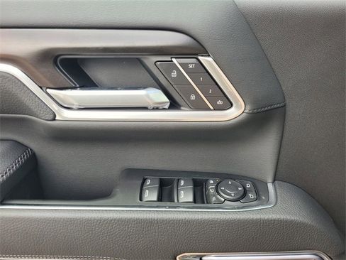 New 2025 GMC Sierra 2500 Denali w/ Denali Reserve Package image 23