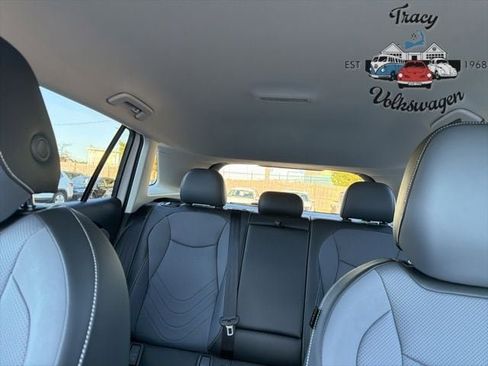 New 2026 Volkswagen Tiguan SE image 17