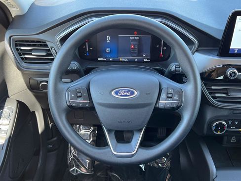 Used 2025 Ford Escape Active AWD/4WD image 23