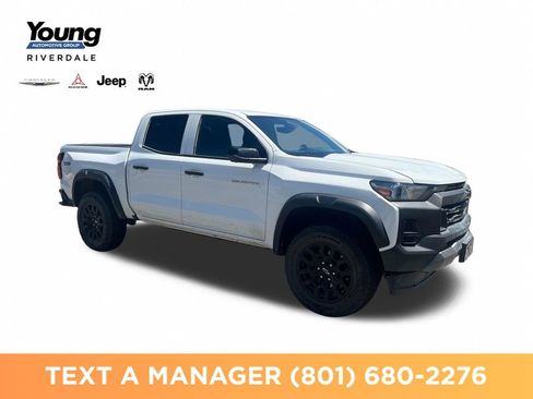 Used 2024 Chevrolet Colorado Trail Boss w/ Technology Package AWD/4WD image 7