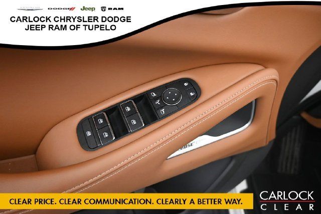 Used 2023 INFINITI QX60 Sensory w/ Cargo Package AWD/4WD image 14