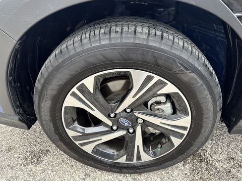 Certified 2025 Subaru Crosstrek 2.0i Premium image 9