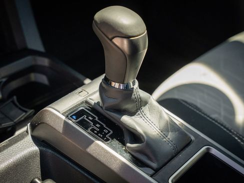 Used 2023 Toyota Tacoma TRD Off-Road AWD/4WD image 33