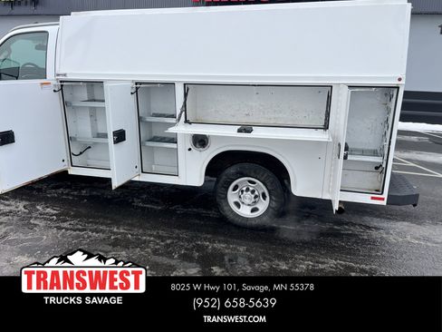 Used 2019 Chevrolet Express 3500 Work Van w/ Power Convenience Package image 11
