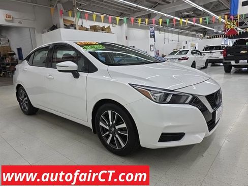 Used 2021 Nissan Versa SV image 1