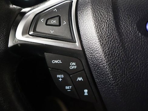 Used 2024 Ford Edge SEL image 40