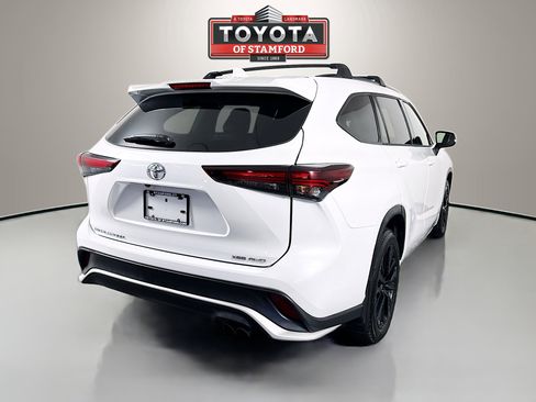 Certified 2024 Toyota Highlander XSE AWD/4WD image 7