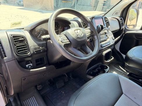 Used 2025 RAM ProMaster 2500 w/ Convenience Group FWD image 10