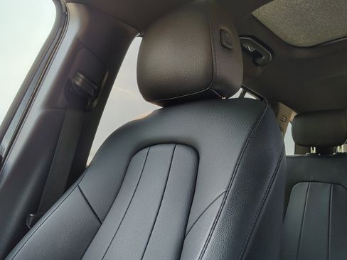 Used 2021 Mercedes-Benz GLB 250 4MATIC image 23