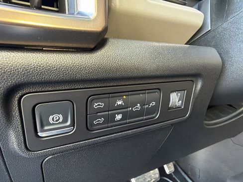 Certified 2024 GMC Hummer EV 3X w/ LPO, Illumination Package image 18