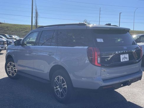 New 2026 Ford Expedition Active image 5