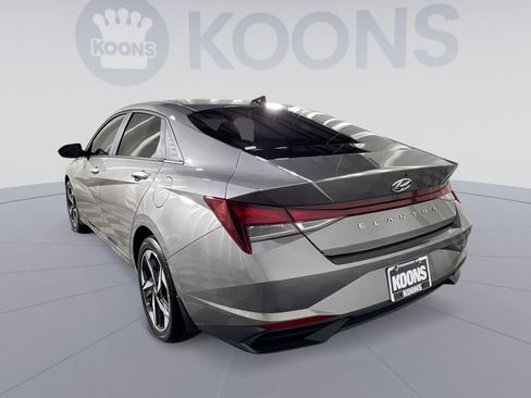 Used 2023 Hyundai Elantra SEL w/ Convenience Package image 4