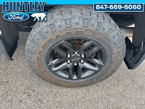 Used 2022 Chevrolet Silverado 1500 LT Trail Boss image 7