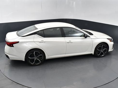 New 2025 Nissan Altima 2.5 SR image 50