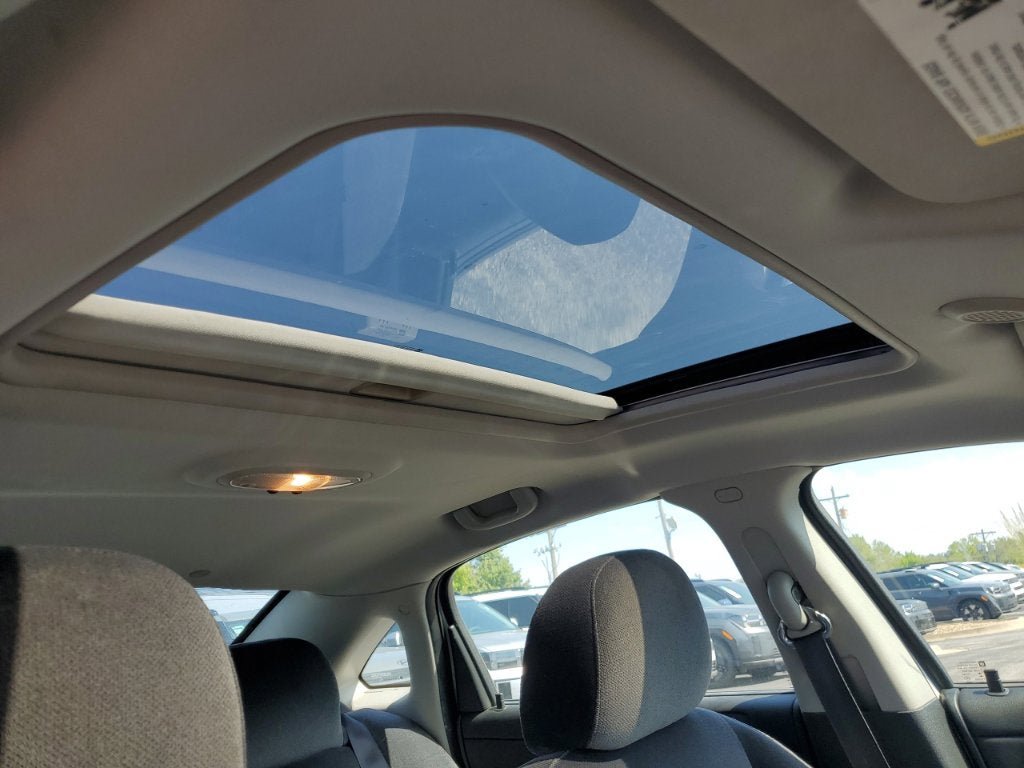 Used 2014 Chevrolet Impala LT w/ LT Sunroof Package FWD image 14