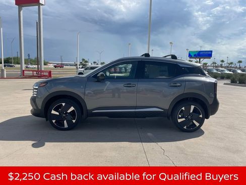 New 2026 Nissan Kicks SR w/ Cold Weather Package AWD/4WD image 2