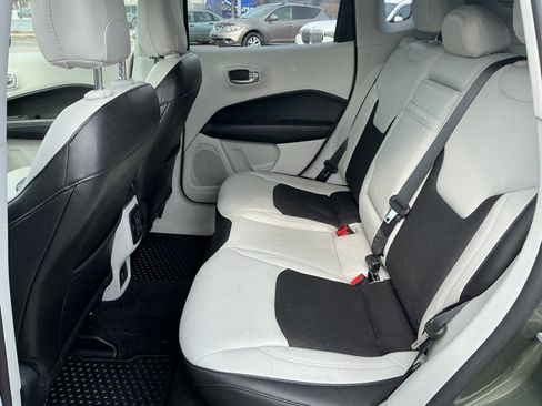 Used 2018 Jeep Compass Latitude w/ Cold Weather Group image 13