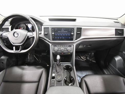 Used 2019 Volkswagen Atlas SE w/ Towing Package image 3