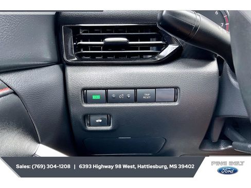 Used 2025 Nissan Sentra SR FWD image 22