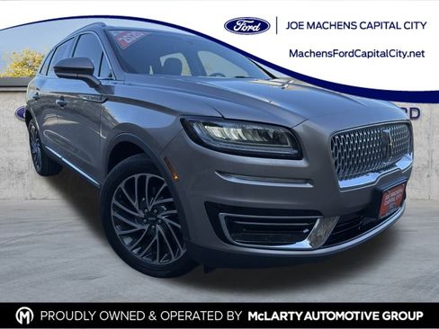 Used 2020 Lincoln Nautilus Reserve image 1