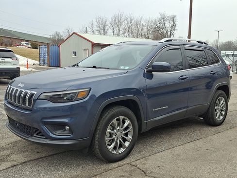 Used 2021 Jeep Cherokee Latitude Lux w/ Comfort/Convenience Group image 4