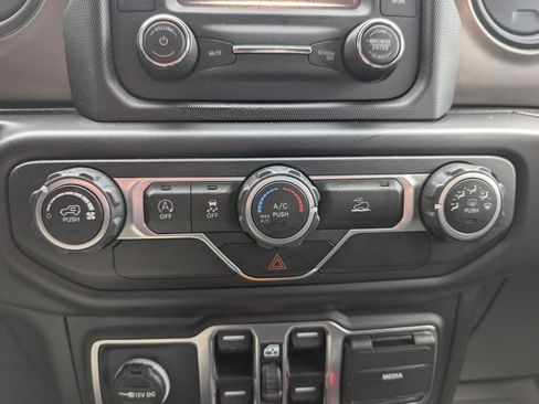 Used 2020 Jeep Gladiator Sport w/ Quick Order Package 24S image 26