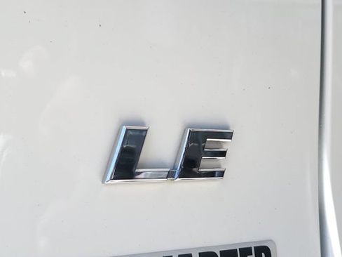 Used 2023 Toyota RAV4 LE FWD image 8