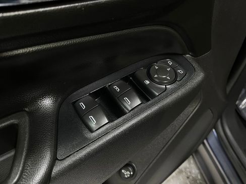 Used 2018 Chevrolet Equinox LT image 15