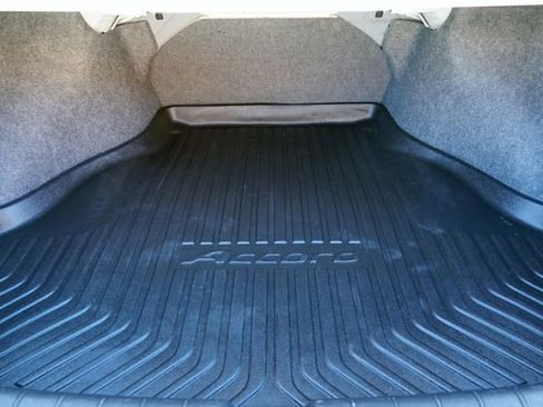 Used 2015 Honda Accord EX image 18