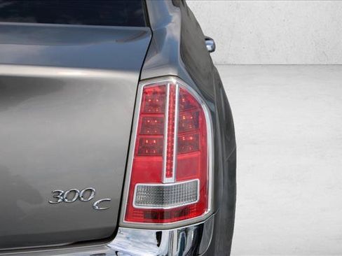 Used 2014 Chrysler 300 C AWD/4WD image 10